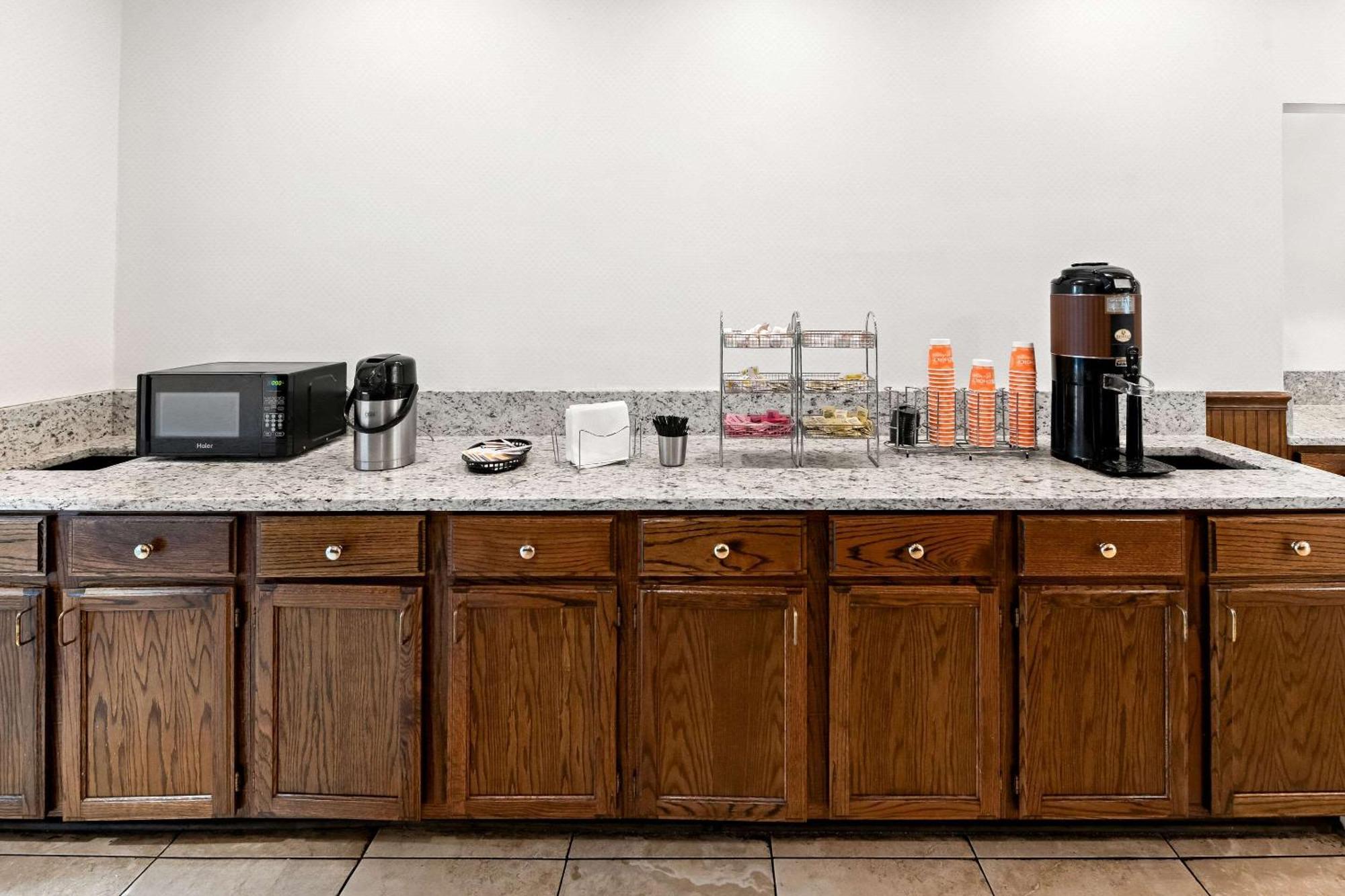 Quality Inn Dayton Airport Englewood Luaran gambar