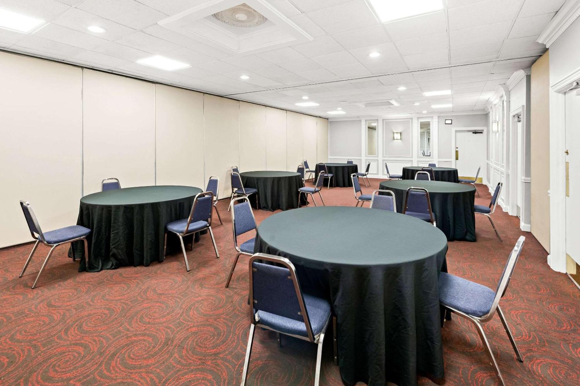 Quality Inn Dayton Airport Englewood Luaran gambar