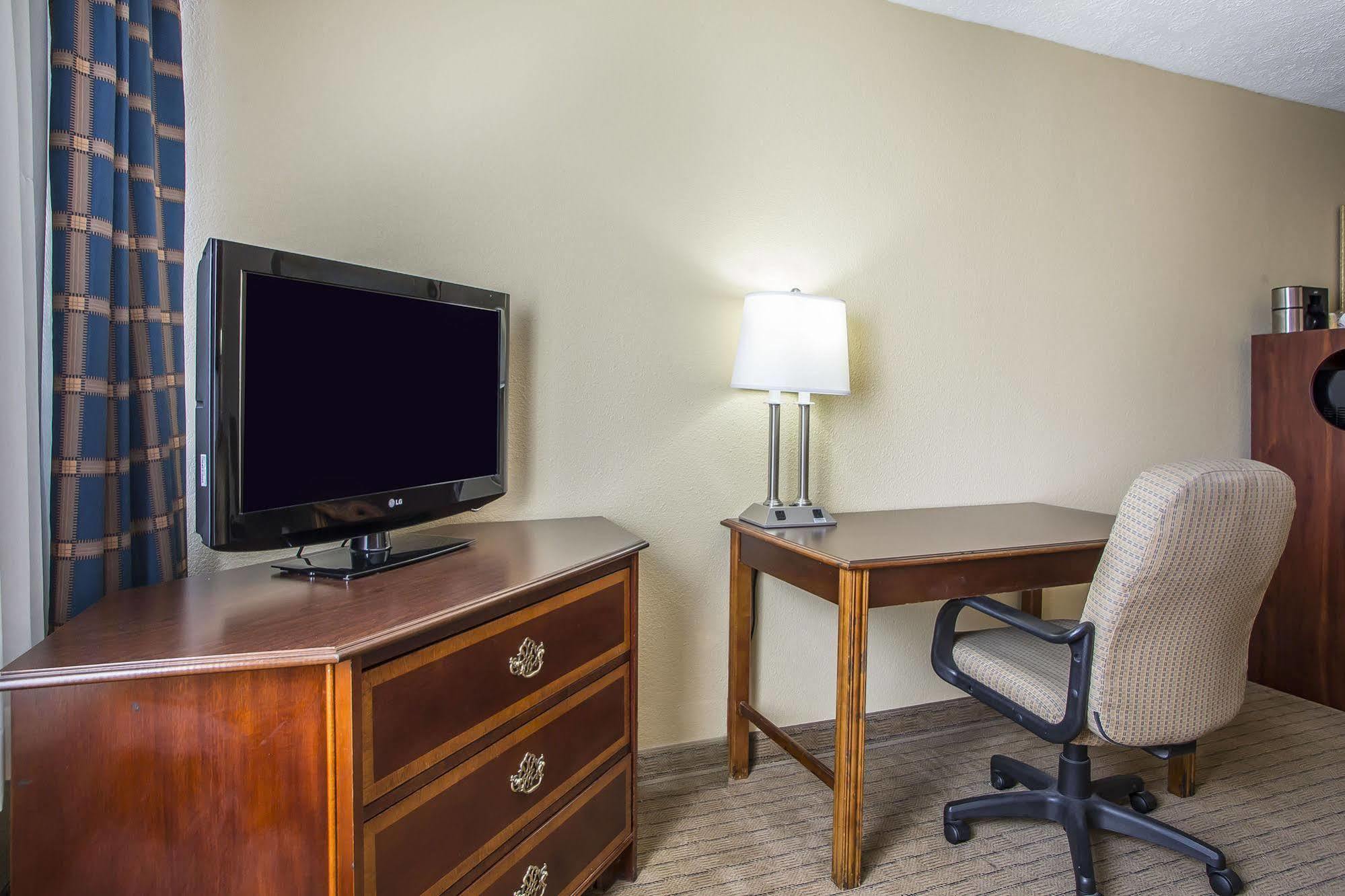 Quality Inn Dayton Airport Englewood Luaran gambar